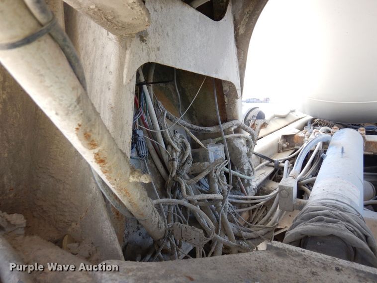 image for item KU9966 2002 Kenworth W900  ready mix truck