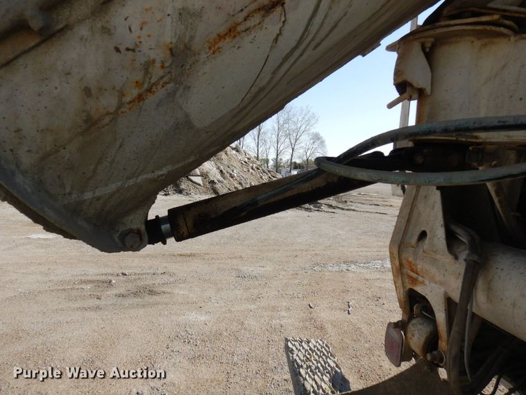 image for item KU9966 2002 Kenworth W900  ready mix truck