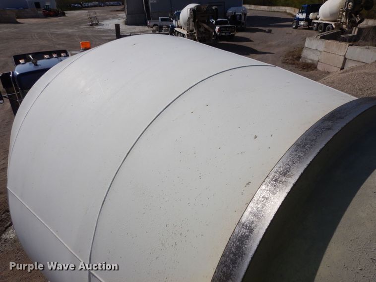 image for item KU9966 2002 Kenworth W900  ready mix truck