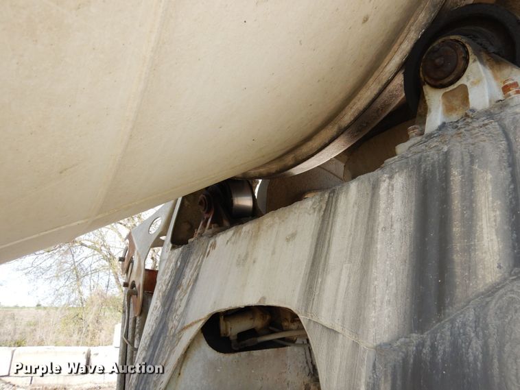 image for item KU9966 2002 Kenworth W900  ready mix truck