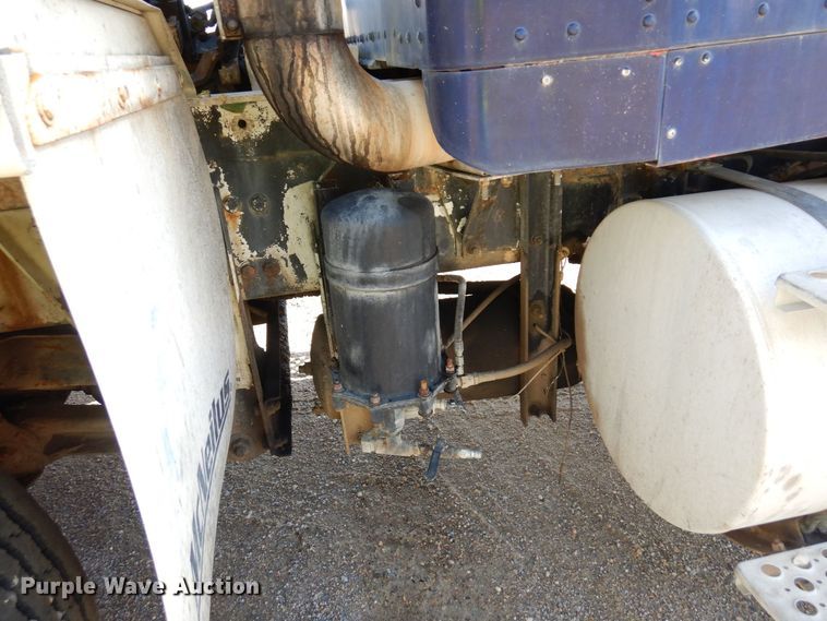 image for item KU9966 2002 Kenworth W900  ready mix truck