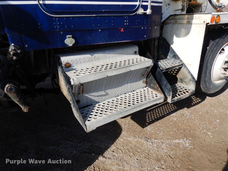 image for item KU9966 2002 Kenworth W900  ready mix truck