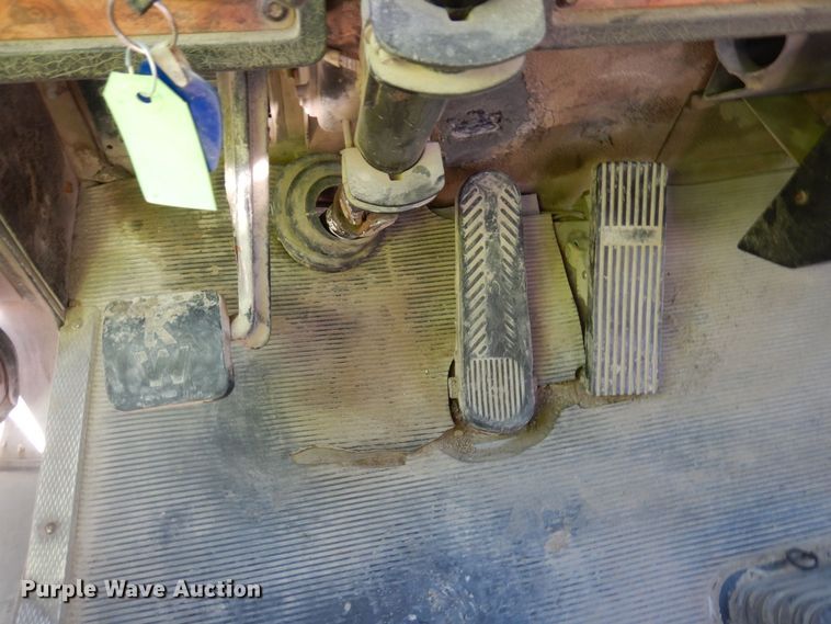 image for item KU9966 2002 Kenworth W900  ready mix truck