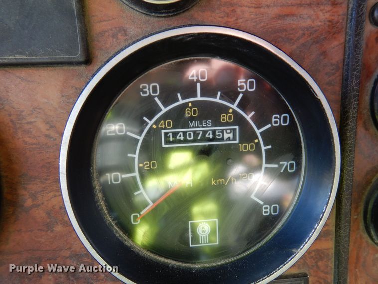 image for item KU9966 2002 Kenworth W900  ready mix truck