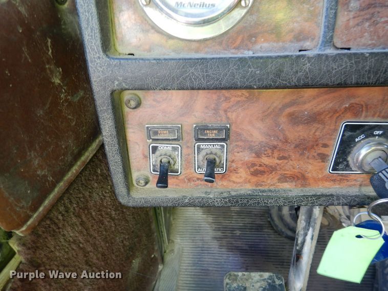 image for item KU9966 2002 Kenworth W900  ready mix truck