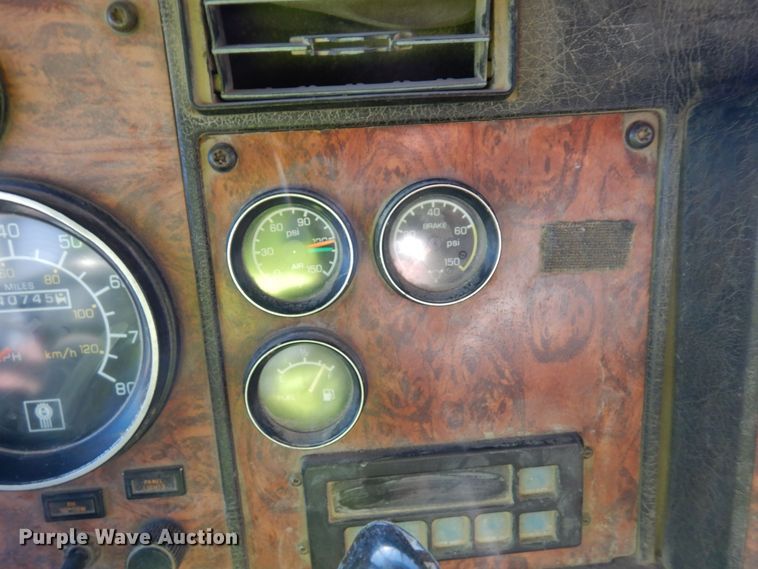 image for item KU9966 2002 Kenworth W900  ready mix truck