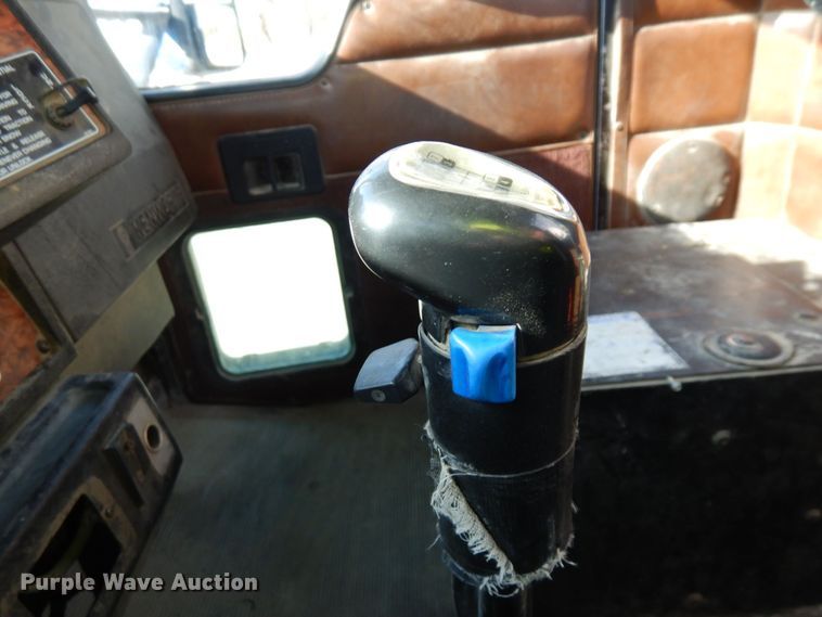 image for item KU9966 2002 Kenworth W900  ready mix truck