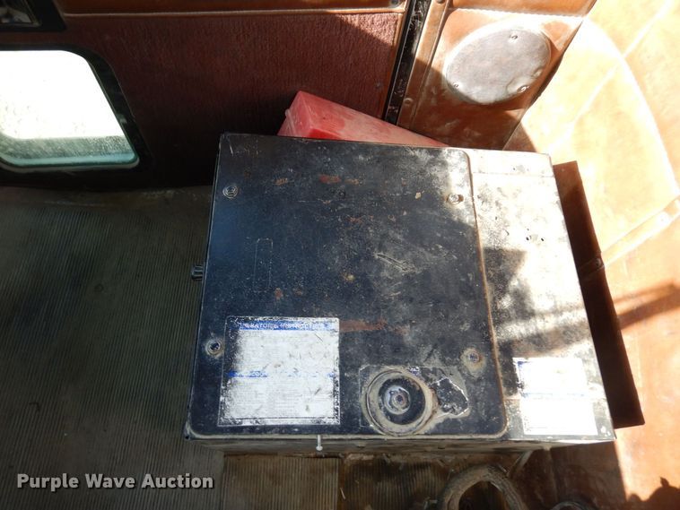 image for item KU9966 2002 Kenworth W900  ready mix truck