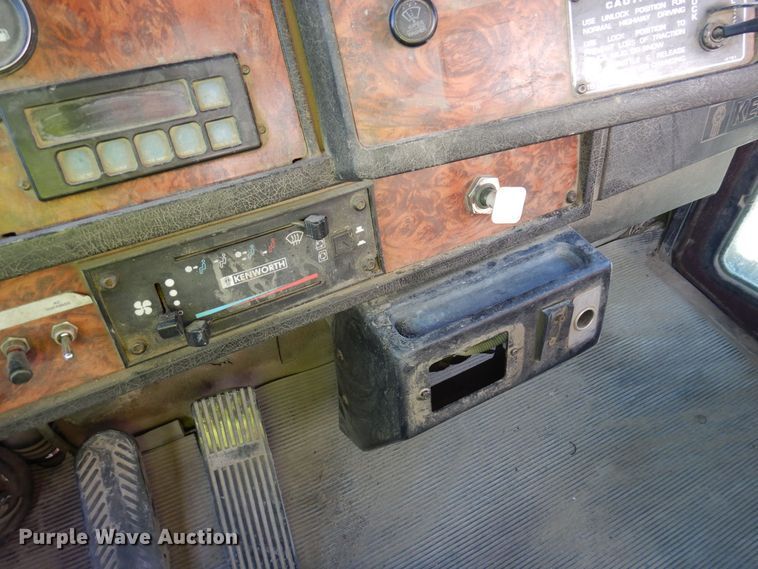 image for item KU9966 2002 Kenworth W900  ready mix truck