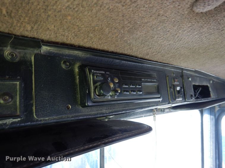 image for item KU9966 2002 Kenworth W900  ready mix truck