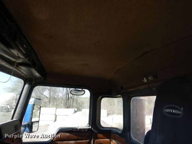 image for item KU9966 2002 Kenworth W900  ready mix truck