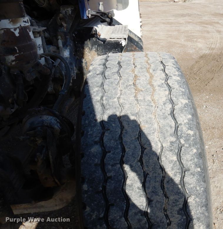 image for item KU9966 2002 Kenworth W900  ready mix truck