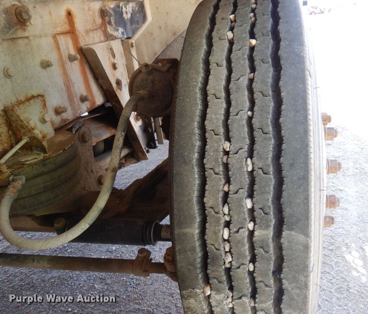 image for item KU9966 2002 Kenworth W900  ready mix truck