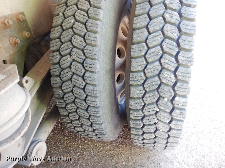 image for item KU9966 2002 Kenworth W900  ready mix truck