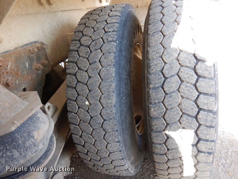 image for item KU9966 2002 Kenworth W900  ready mix truck