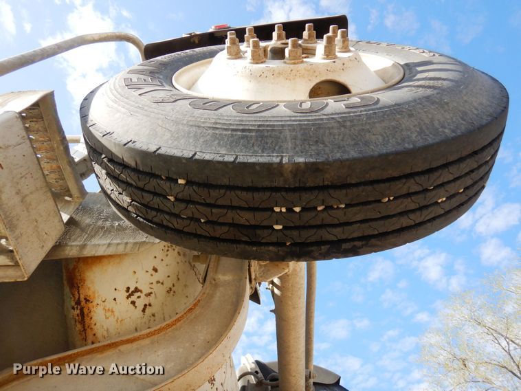 image for item KU9966 2002 Kenworth W900  ready mix truck