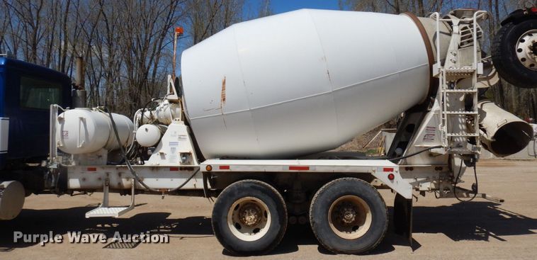 image for item KU9967 2005 Mack CV513  ready mix truck