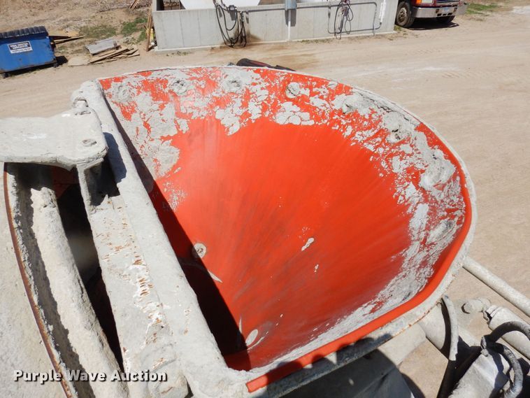 image for item KU9967 2005 Mack CV513  ready mix truck