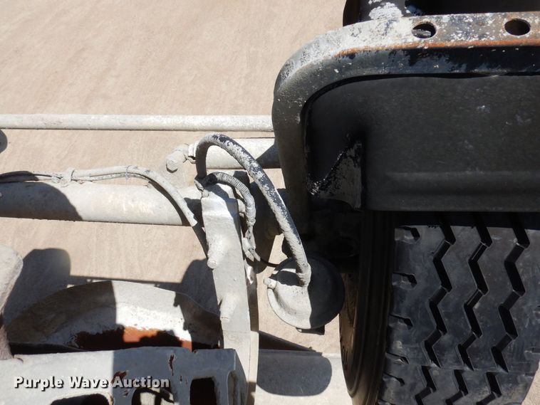 image for item KU9967 2005 Mack CV513  ready mix truck