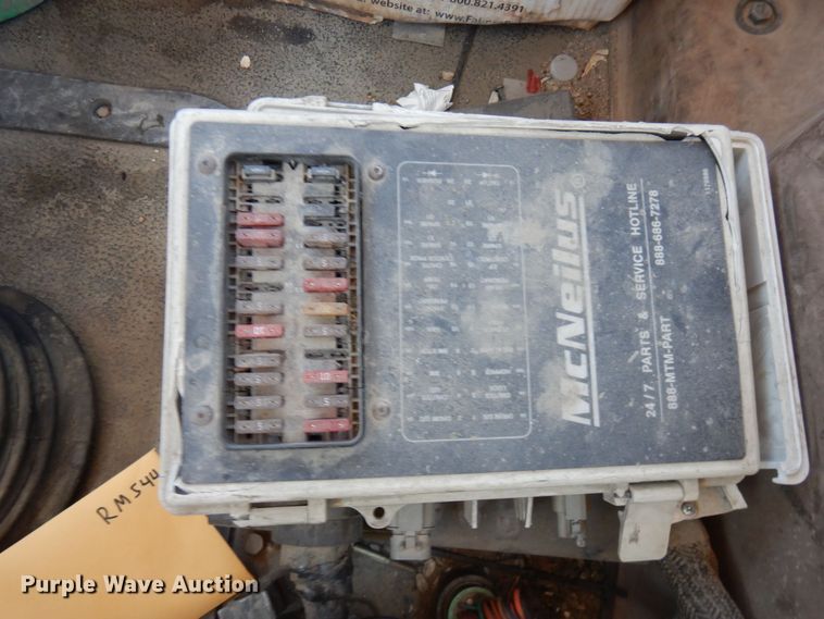 image for item KU9967 2005 Mack CV513  ready mix truck