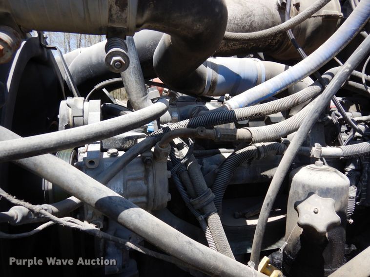 image for item KU9967 2005 Mack CV513  ready mix truck