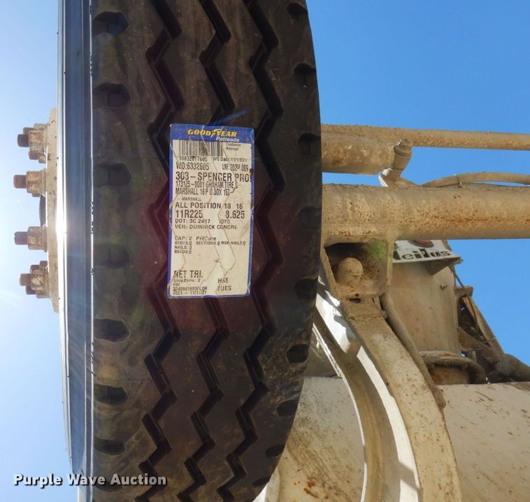 image for item KU9967 2005 Mack CV513  ready mix truck