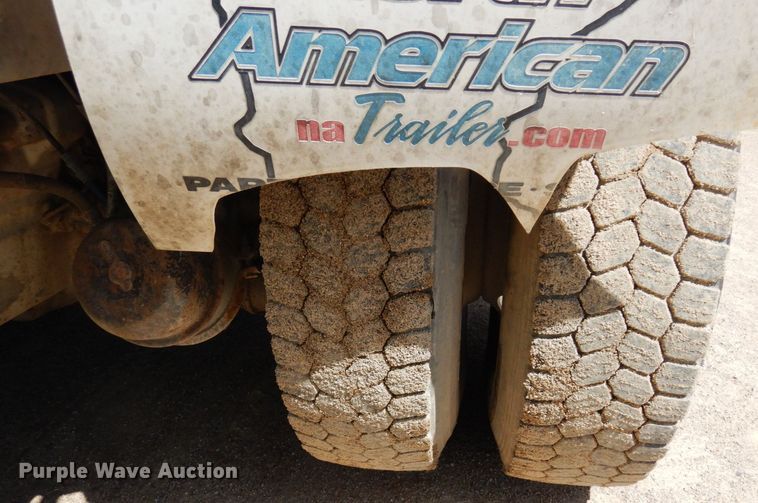 image for item KU9967 2005 Mack CV513  ready mix truck