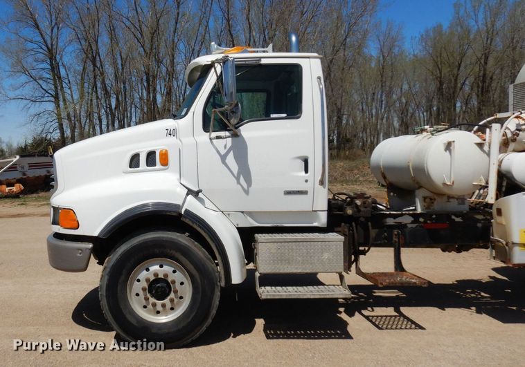 image for item KU9969 2004 Sterling LT9500  ready mix truck