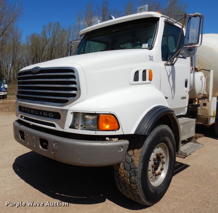 image for item KU9969 2004 Sterling LT9500  ready mix truck