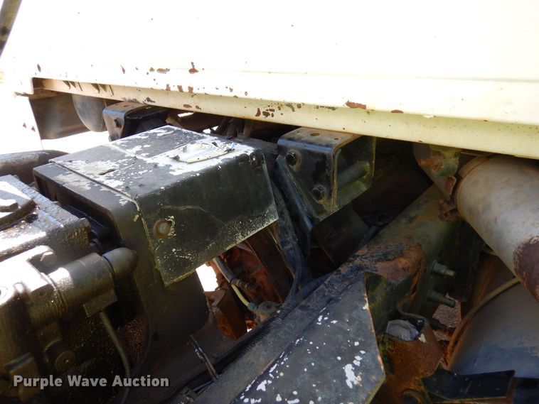 image for item KU9969 2004 Sterling LT9500  ready mix truck