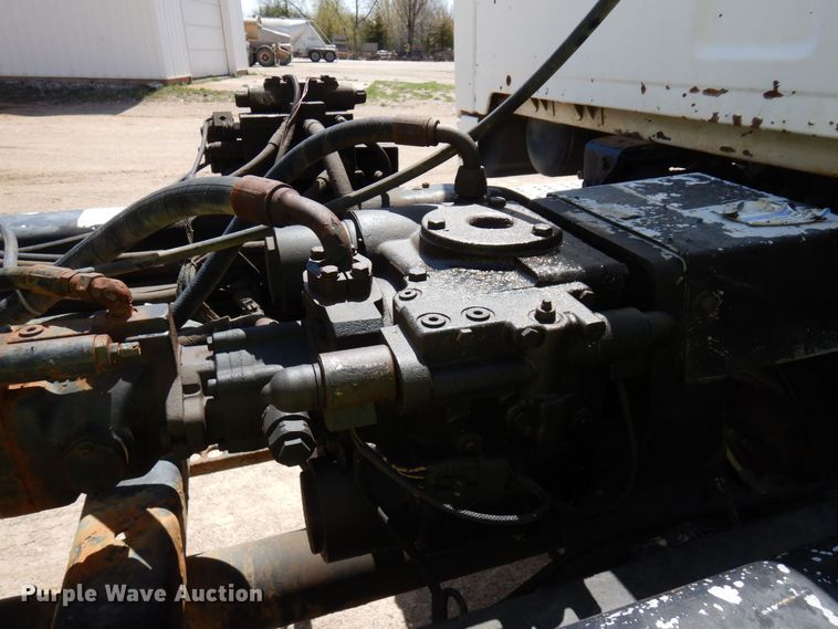 image for item KU9969 2004 Sterling LT9500  ready mix truck