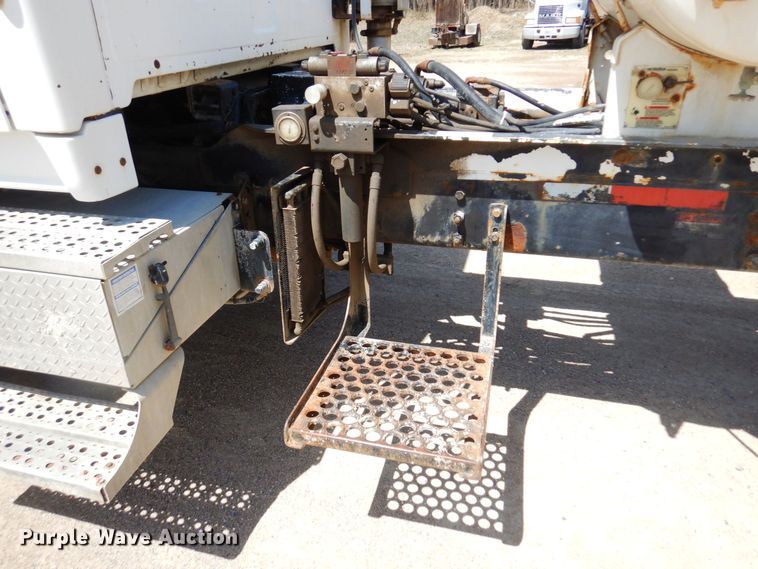 image for item KU9969 2004 Sterling LT9500  ready mix truck