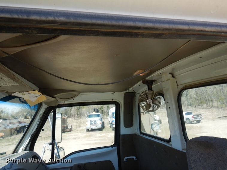 image for item KU9969 2004 Sterling LT9500  ready mix truck