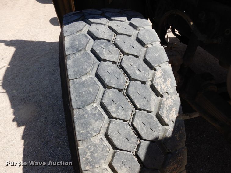 image for item KU9969 2004 Sterling LT9500  ready mix truck