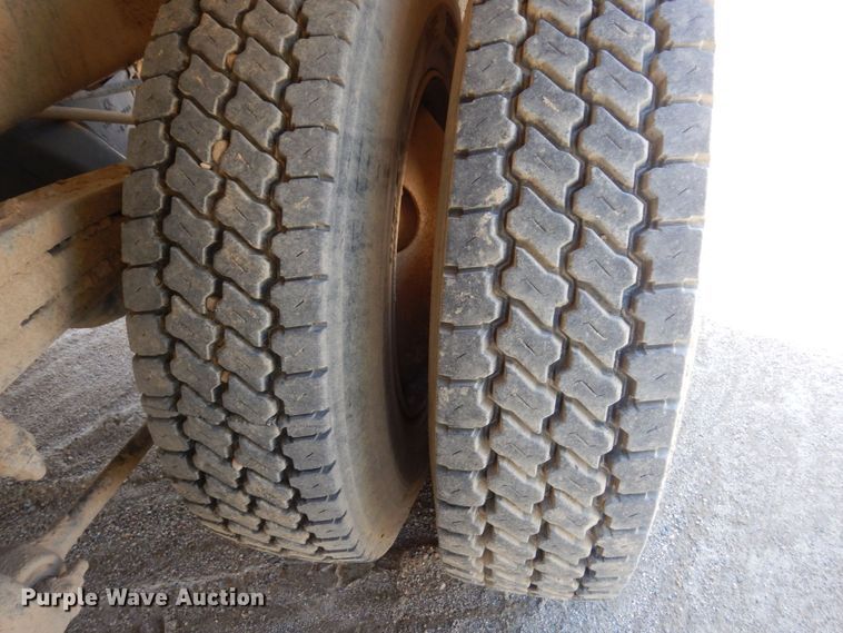 image for item KU9969 2004 Sterling LT9500  ready mix truck