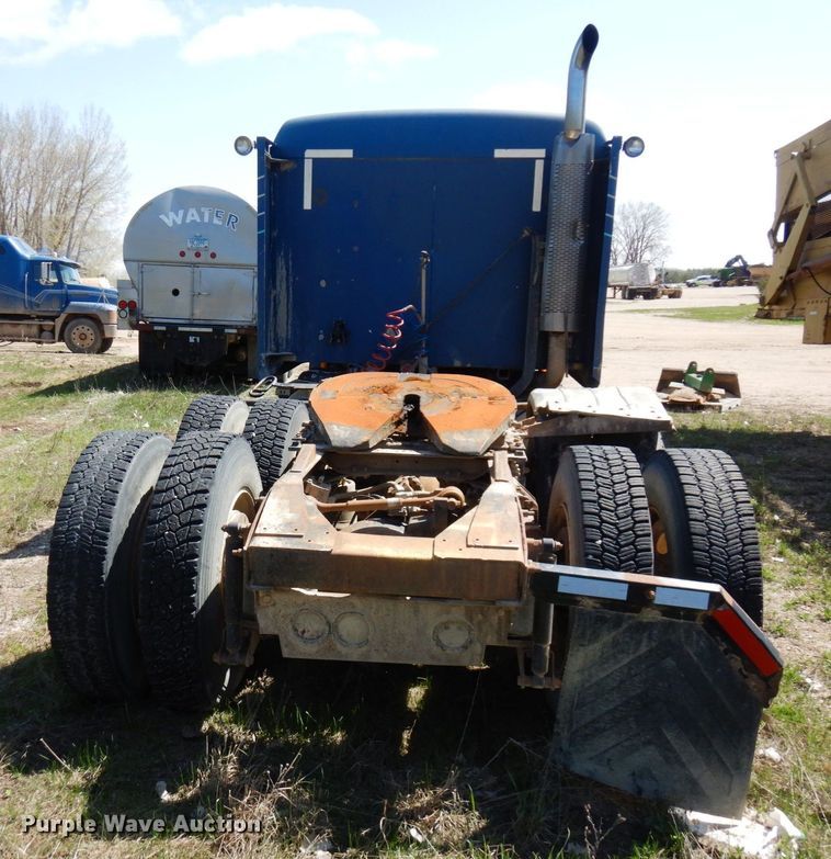 image for item KU9970 1997 Mack CH613  semi truck