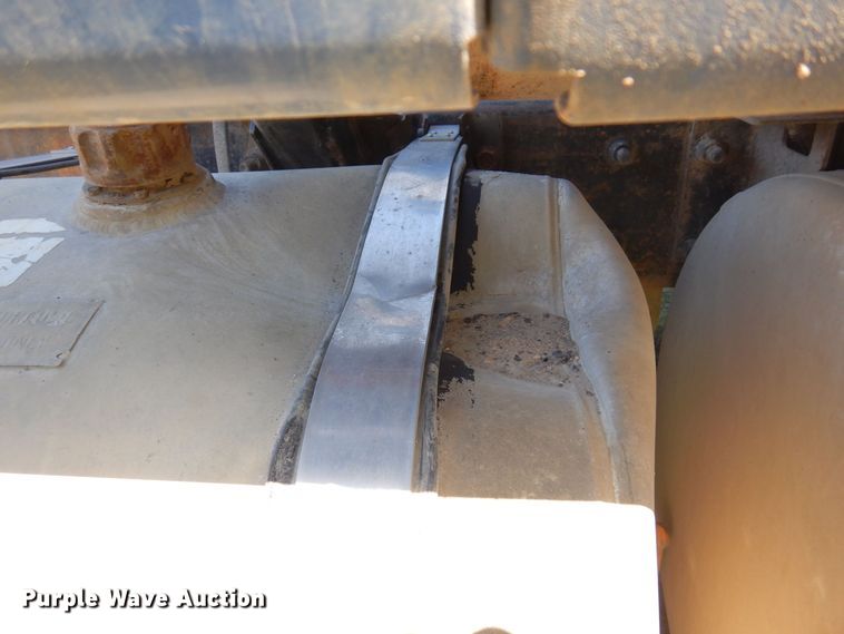 image for item KU9970 1997 Mack CH613  semi truck