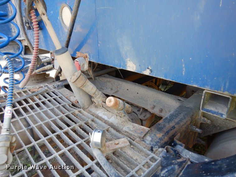 image for item KU9970 1997 Mack CH613  semi truck