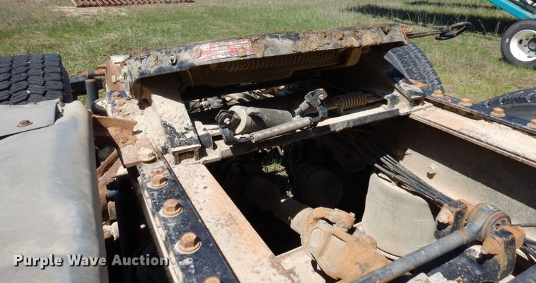 image for item KU9970 1997 Mack CH613  semi truck