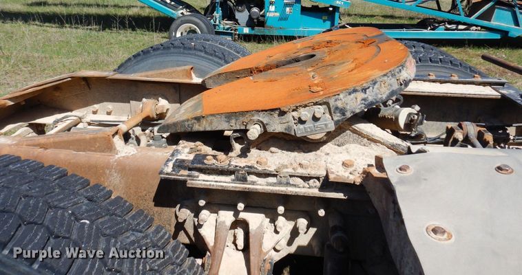 image for item KU9970 1997 Mack CH613  semi truck