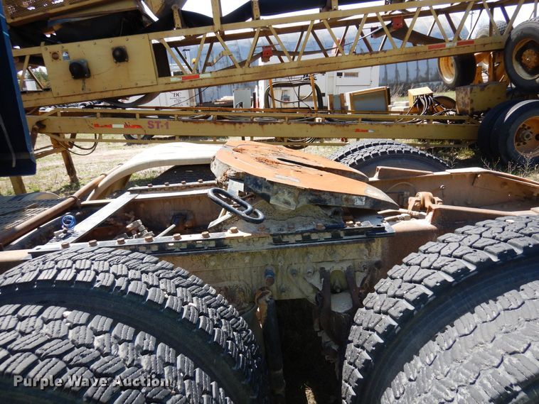 image for item KU9970 1997 Mack CH613  semi truck