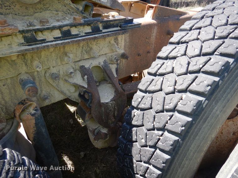 image for item KU9970 1997 Mack CH613  semi truck