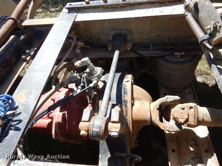 image for item KU9970 1997 Mack CH613  semi truck