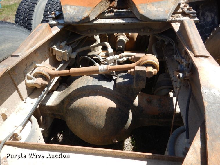 image for item KU9970 1997 Mack CH613  semi truck