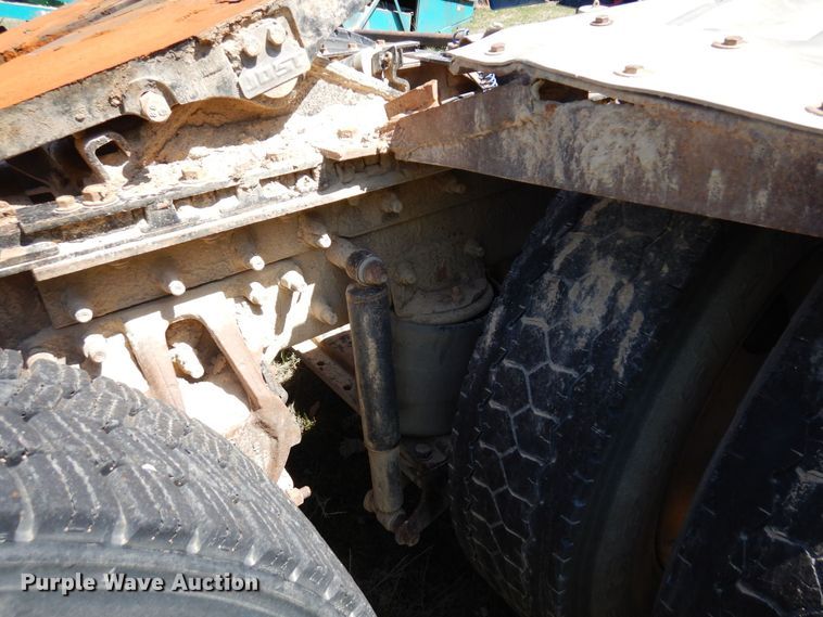 image for item KU9970 1997 Mack CH613  semi truck