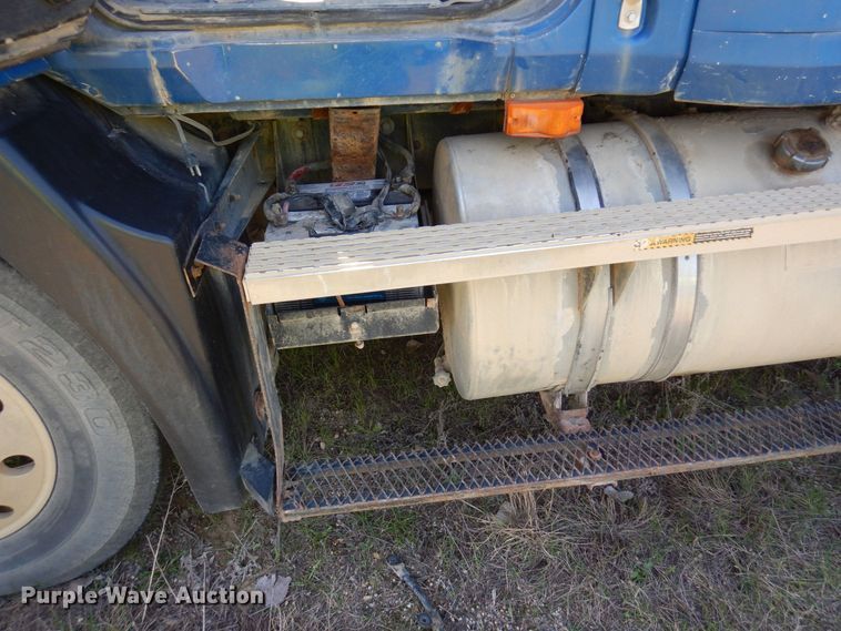 image for item KU9970 1997 Mack CH613  semi truck