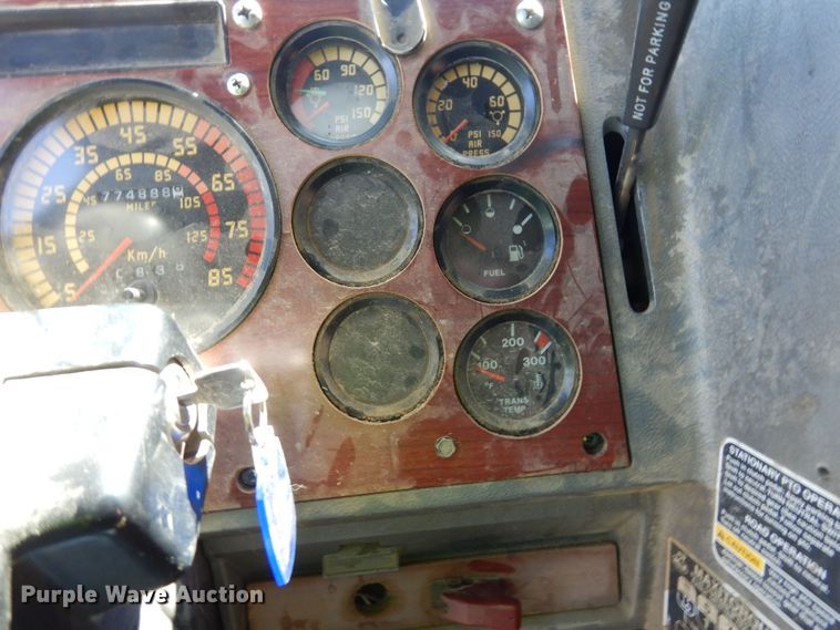 image for item KU9970 1997 Mack CH613  semi truck