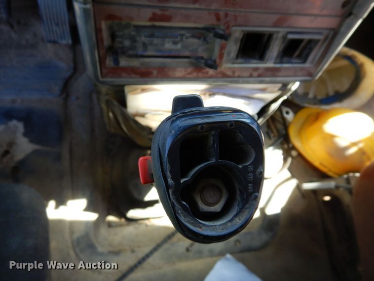 image for item KU9970 1997 Mack CH613  semi truck