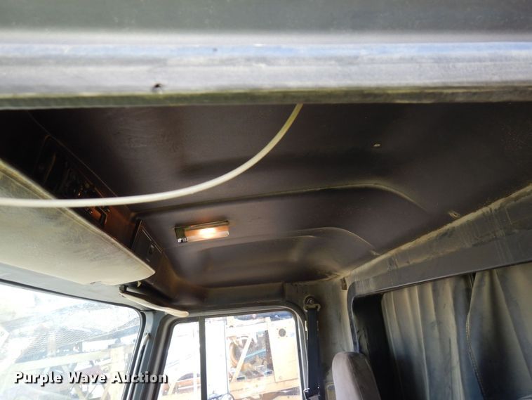 image for item KU9970 1997 Mack CH613  semi truck