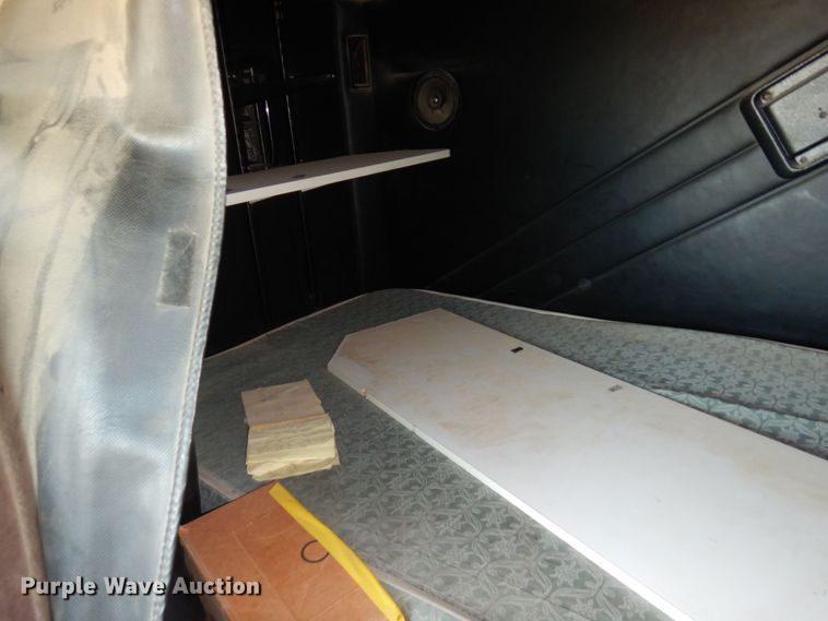 image for item KU9970 1997 Mack CH613  semi truck